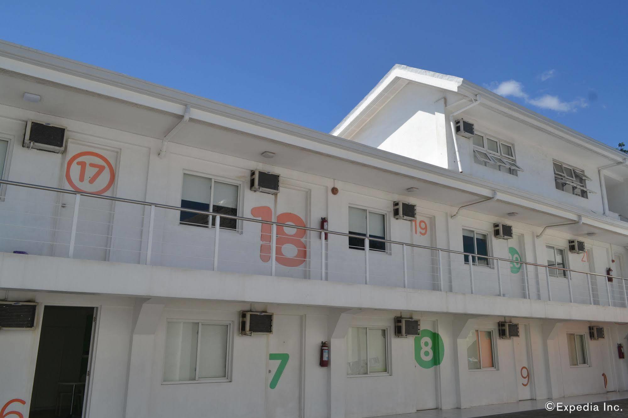 Islands Stay Hotels Mactan Lapu-Lapu City Exterior foto